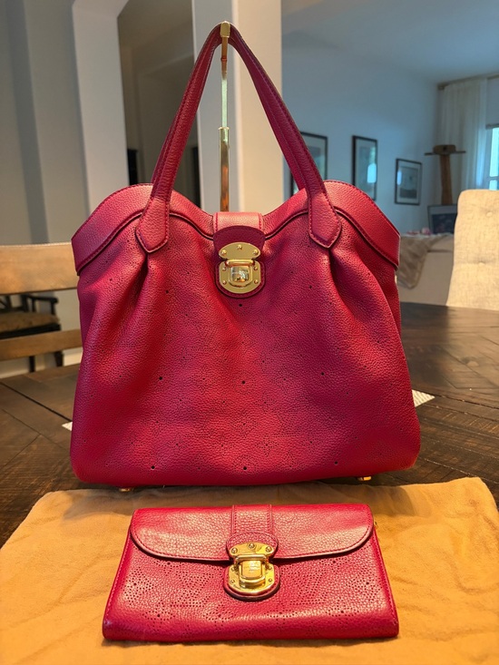 Louis Vuitton Handbags - Louis Vuitton Grenat Monogram Mahina Leather Cirrus PM Bag w/ matching wallet